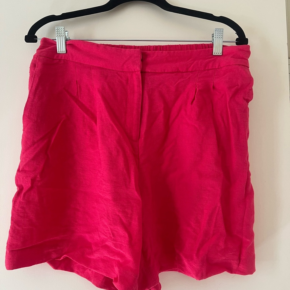 Vince Camuto High Waist Fuchsia Shorts